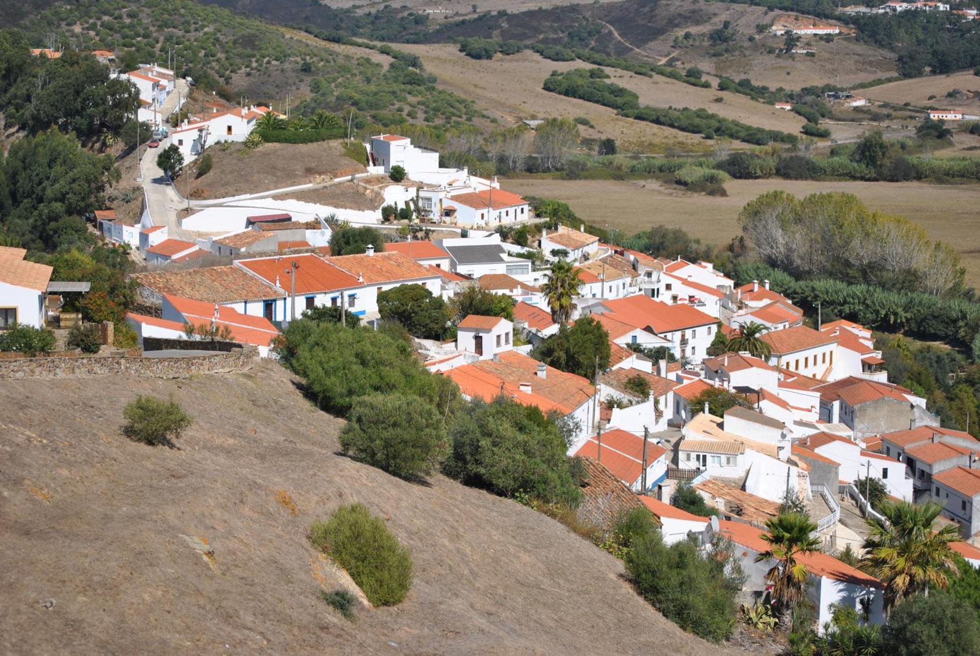 Amazigh Hostel & Suites Aljezur Exterior photo